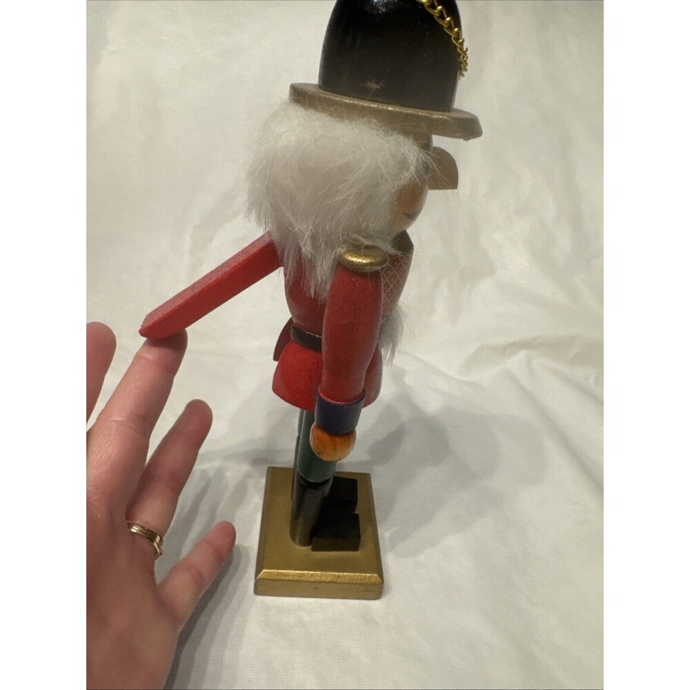 Wooden Knight/Soldier Nutcracker Approx 10 To 10-1/2” Tall - Picture 7 of 11